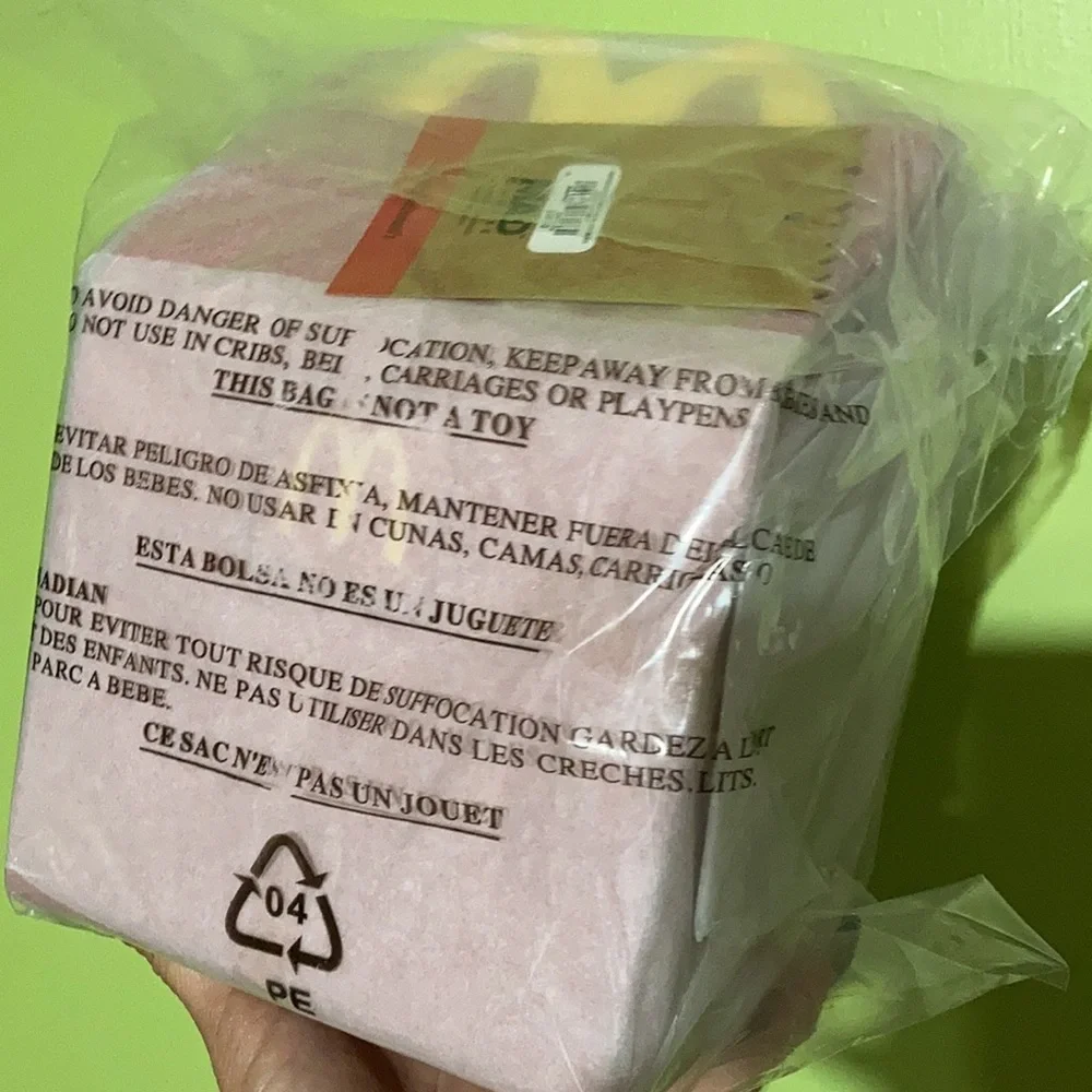 24HR DROP⬇️ McDonald’s Happy Meal Bag & Keychain - Picture 5 of 6